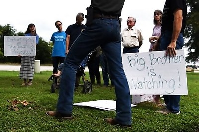 Special Report: Local governments 'overwhelmed' in race to trace U.S. COVID contacts