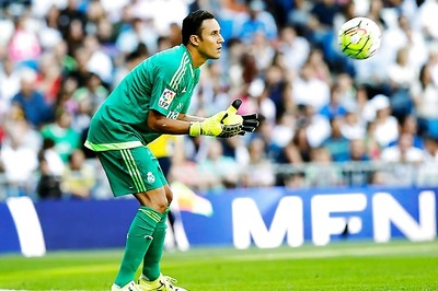Real Madrid's Keylor Navas reduced to tears over collapsed Manchester United deal