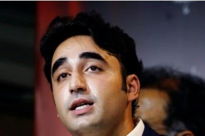 Welcome Back to 'Purana Pakistan', Says Bilawal Bhutto After Imran Khan's Ouster