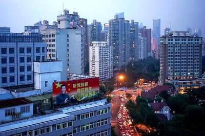 China's Shanghai to Battle 'Big City Disease' by Limiting Population to 25 Million