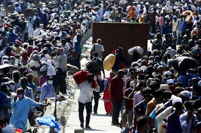 Frame Policy for Employment of Migrants in Home States, Suggests SBI Report