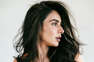 Rakul Preet Singh's Orange Crop Top With Blue Denim Is Perfect Date Wear