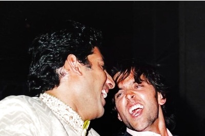 Hrithik Roshan, Abhishek Bachchan Dance It Out At Farah Khan's Sangeet ; See Vintage Pic