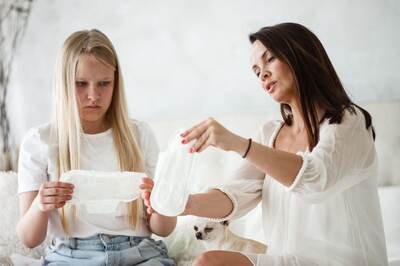 World Menstrual Hygiene Day: Period Talk With Your Daughters - A Quick Guide For Parents