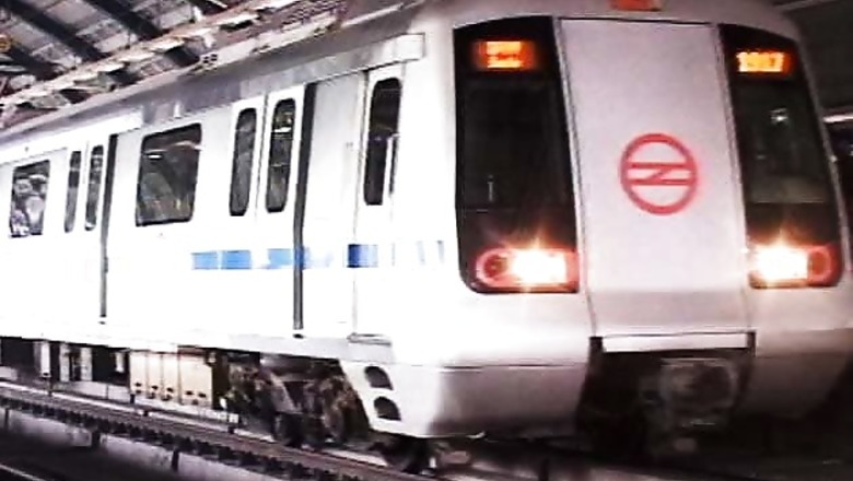 Delhi: Elderly man jumps before metro train, dies