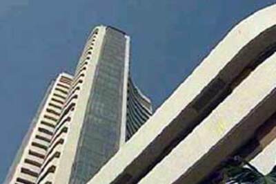 Sensex regains 10,000 level, IT stocks back in limelight