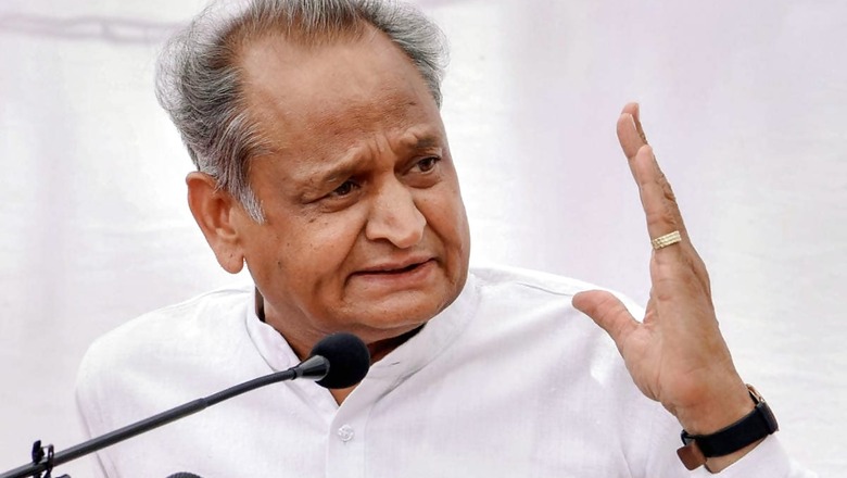 Farmers Making Positive Contribution to Indian Economy, Reconsider Farm Laws: Gehlot to PM Modi