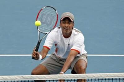 Bhupathi-Knowles sail into final, Paes-Dlouhy bow out