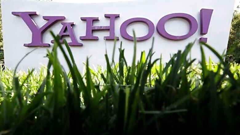 Yahoo's net revenue dips along with ad prices