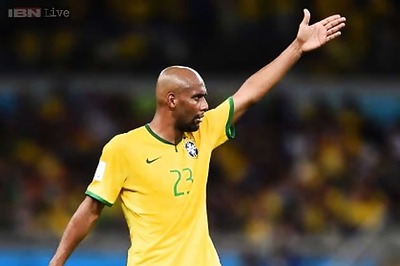 Brazil's Dunga says doors still open for Maicon