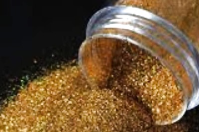 In Bihar's West Champaran, Locals Collect Gold From Pandai River To Make A Living