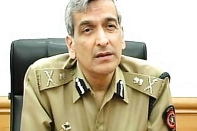 Ex-police chief slams 26/11 cops, govt orders inquiry