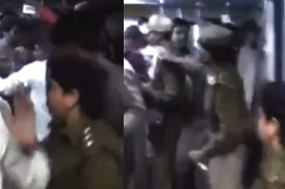 Old Video Of Cops Slapping Male Passengers In Delhi Metro's Ladies Coach Viral Again