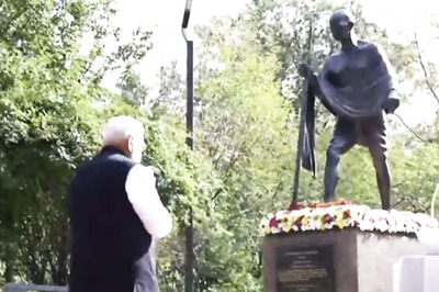 Why Is There A Mahatma Gandhi Statue In The 'Oasis Of Peace' Park In Kyiv?