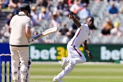 AUS vs WI 1st Test Day 1: Debutant Shamar Joseph Gives West Indies Some Hope in Adelaide