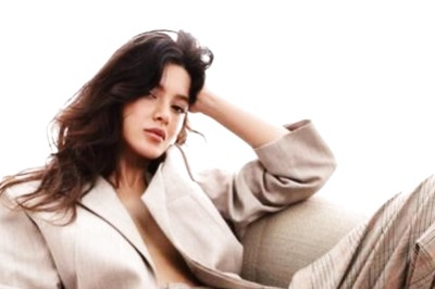 Shanaya Kapoor Ditches Her Shirt for an Over-Sized Blazer in Latest Photoshoot, Take a Look at Her Pics
