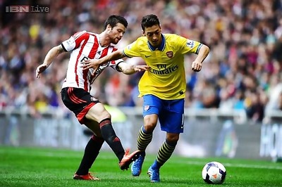 Ozil shines in Arsenal's 3-1 win at Sunderland