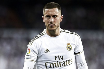 Eden Hazard Taken Off Injured, Ice Strapped to Right Ankle