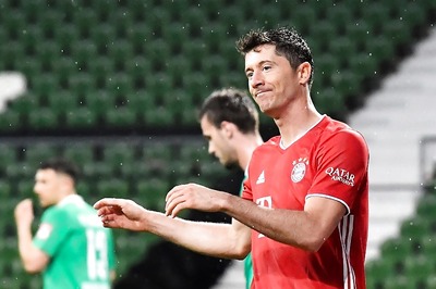 'Robert Lewandowski Has Been Robbed': Fans Express Anger After Ballon d'Or Gets Cancelled