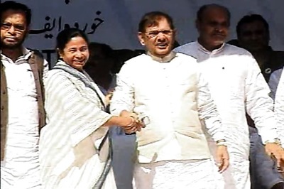 Mamata Banerjee tilting towards NDA: Congress