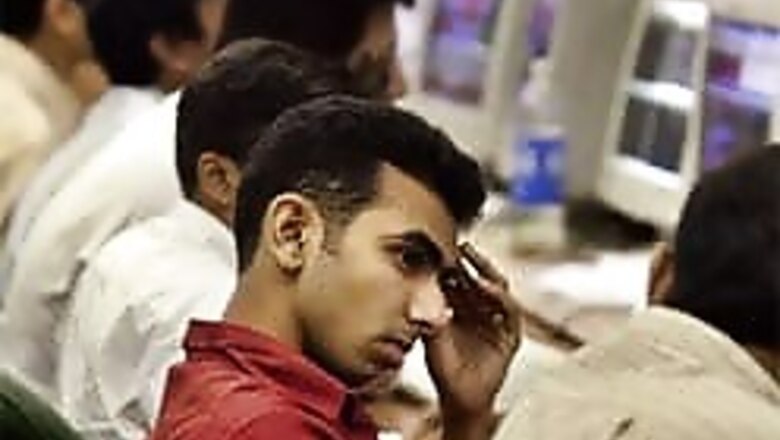 Mkts fall, investors shifting options