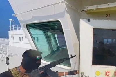 US Military Seizes Iranian Missile Parts Bound for Houthi Rebels in Raid Where 2 SEALs Went Missing