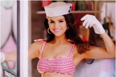 Selena Gomez Talks About Her Appearance in Album 'Revival'