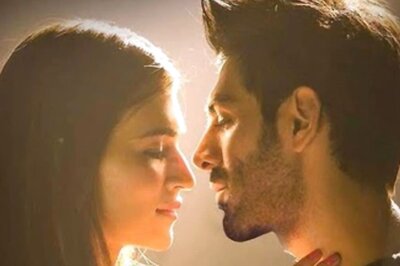 Kartik Aaryan Drops Throwback Photo With Kriti Sanon On Her Happy Birthday, Says ‘Keep Shinning’