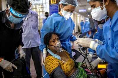 Hospitals Cry for Help as Oxygen Crisis Continues in Delhi, Lt Guv Orders Action Plan