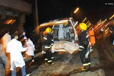 Blast at internet cafe kills 6 in China, 37 hurt