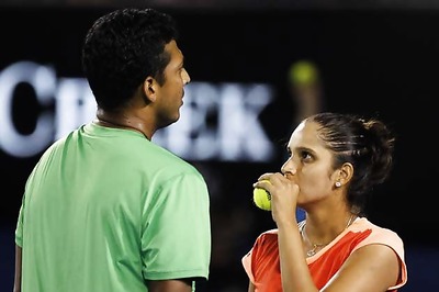 Sania-Bhupathi out of Wimbledon, Paes advances