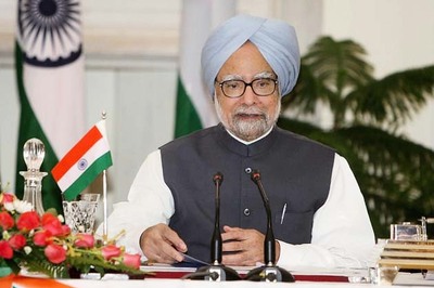 Over 100 small airports to come up across the country: Manmohan Singh