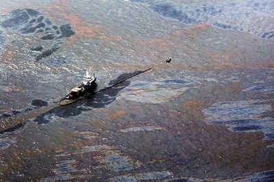 Ecuador Declares Emergency After Fuel Spill in Galapagos Islands