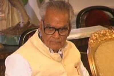 Cong MLA claims Shekhawat asked him for support