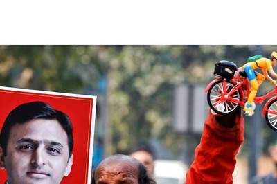 FIR Lodged Against SP MLA, Workers After Scuffle with Police in Chandauli