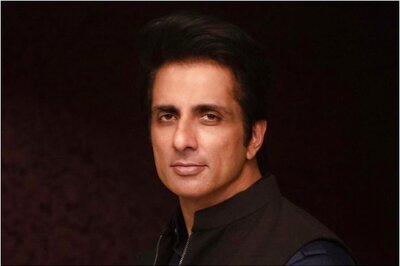 Migrants' Messiah Sonu Sood Comes out in Support of Students against Conducting JEE & NEET Exams