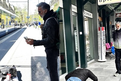 If You Want A Selfie With Milind Soman, You'll Have To Do Push-Ups