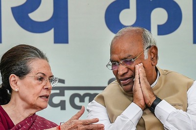 'Donate for Desh': Know About Cong's Crowdfunding Drive & Its Link To Mahatma Gandhi