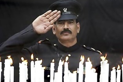 Petro dealerships given to families of 26/11 martyrs