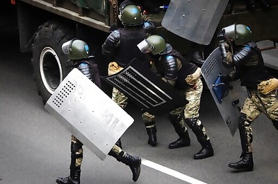 Thousands Protest As Belarus Leader Faces Demands Deadline