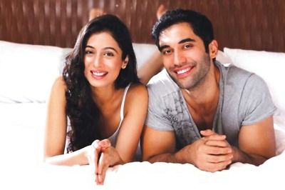 7 Times Indian Web Series ​Portrayed​ Millennial Relationships On Point in 2017​