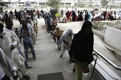 Nearly 175,000 Pakistanis Denied Coronavirus Testing for Failing to Meet Criteria: Report