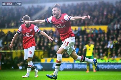 Arsenal's Jenkinson joins West Ham on season-long loan