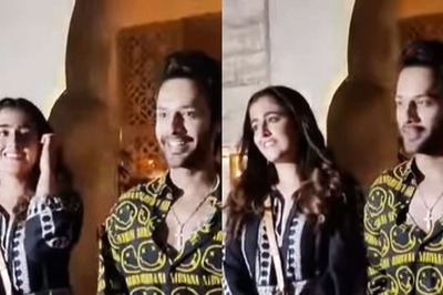 Kriti Sanon's Sister Nupur Sanon Clicked With Rumoured Boyfriend Stebin Ben at Mumbai Restaurant, Watch